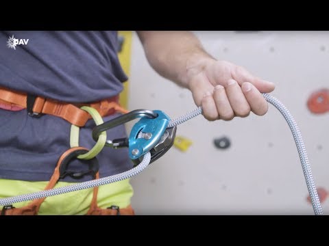 Lead belay with a GriGri